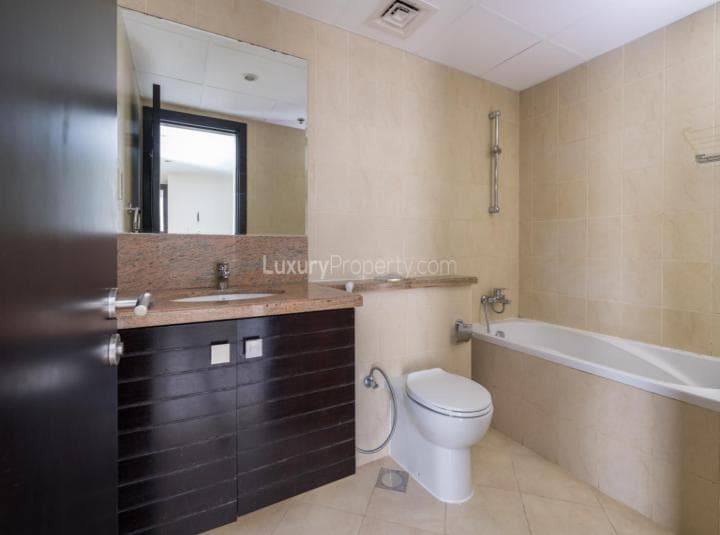 2 Bedroom  For Rent Al Habtoor Tower Lp16577 Aad1a16ddbd7480.jpg