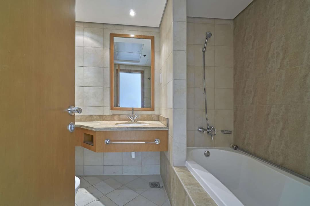 2 Bedroom Apartment For Rent Al Fattan Marine Tower Lp05664 21f2396c2c8c4000.jpg