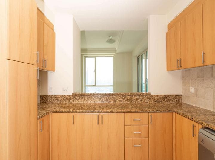 2 Bedroom Apartment For Rent Al Murjan Lp15759 7f3491334705140.jpg