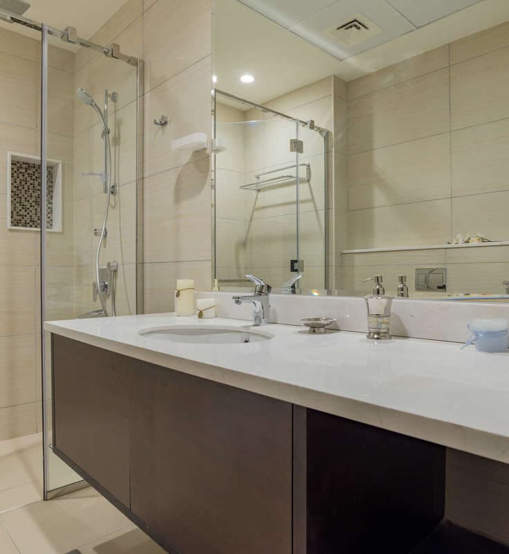 2 Bedroom Apartment For Rent Bahwan Tower Lp04298 2a535716f1e54200.jpg