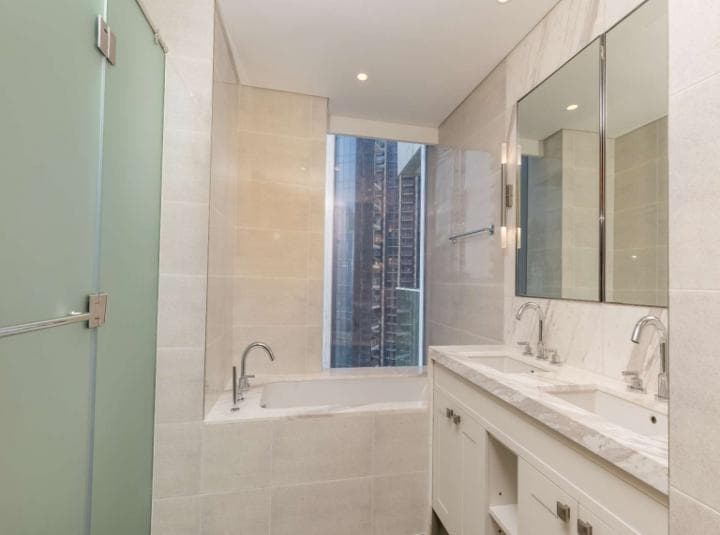 2 Bedroom Apartment For Rent Burj Khalifa Area Lp13110 1f55dc6d59acd600.jpg