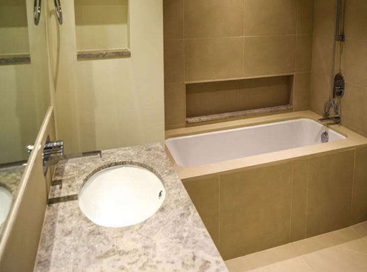 2 Bedroom Apartment For Rent Dubai Creek Residences Lp03465 14519814b3f1a600.jpg