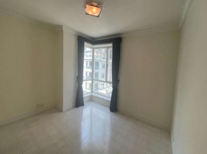 2 Bedroom Apartment For Rent Emaar 6 Towers Lp19800 1128297b8c5d0700.jpg