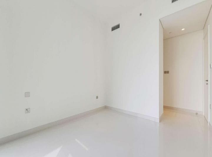 2 Bedroom Apartment For Rent Emaar Beachfront Lp13968 477c052f9690100.jpg