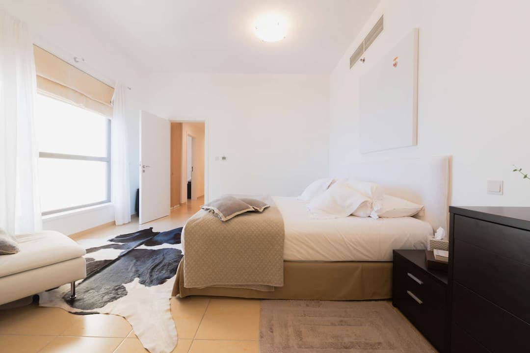 2 Bedroom Apartment For Rent Shams Lp05181 19783f2a842dc800.jpg