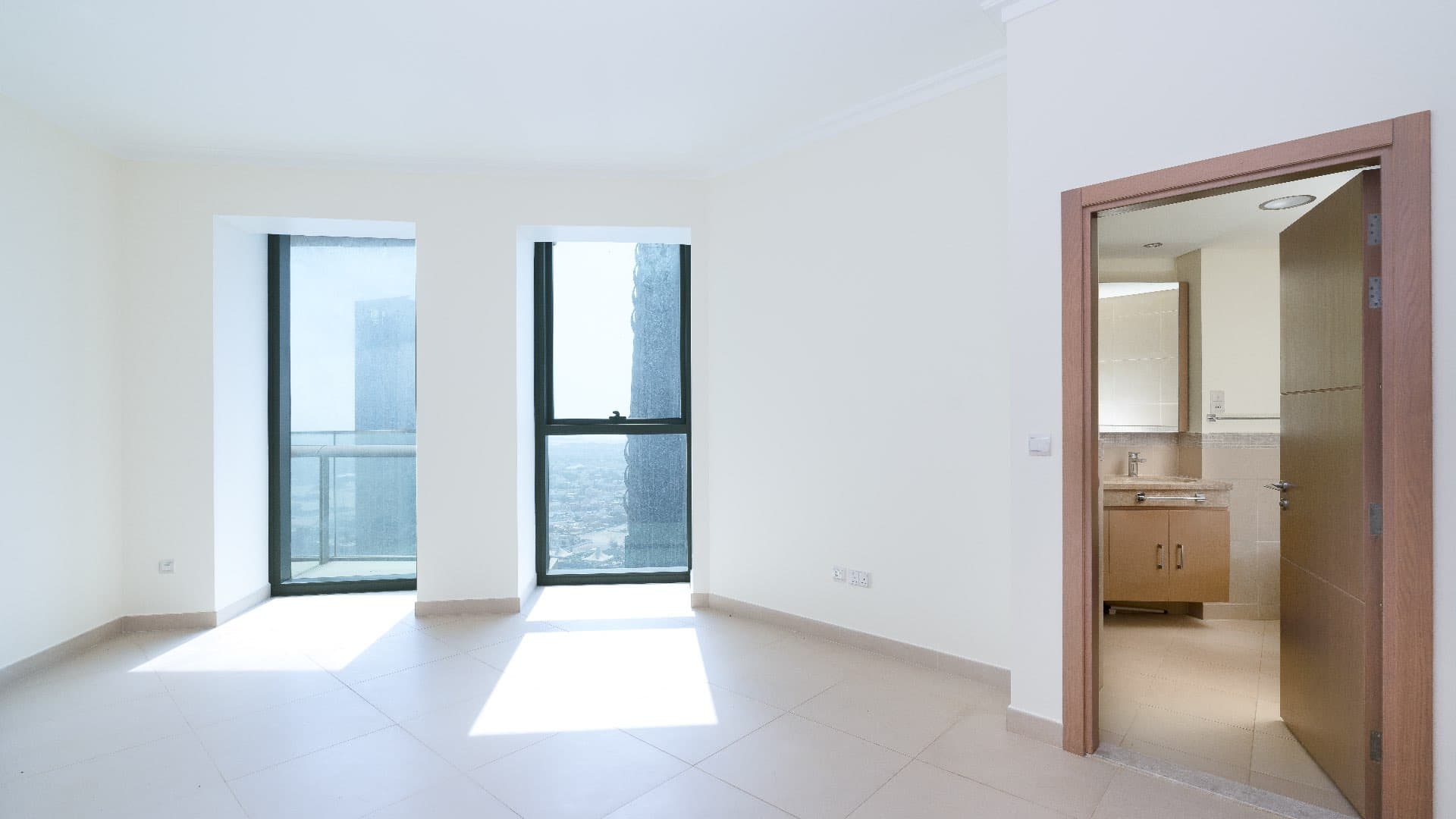 2 Bedroom Apartment For Sale Burj Vista Lp09161 1cd798896f3d7200.jpg
