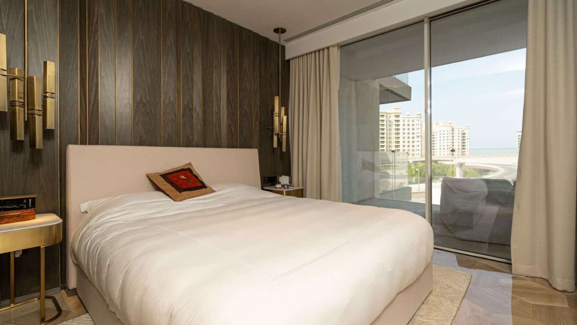 2 Bedroom Apartment For Sale Five Palm Jumeirah Lp08243 29dd50d78c3f8600.jpeg