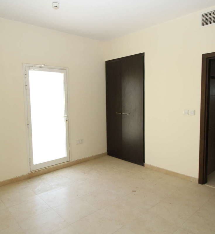 2 Bedroom Apartment For Sale Remraam Lp03210 A1a07452e1e2380.jpg