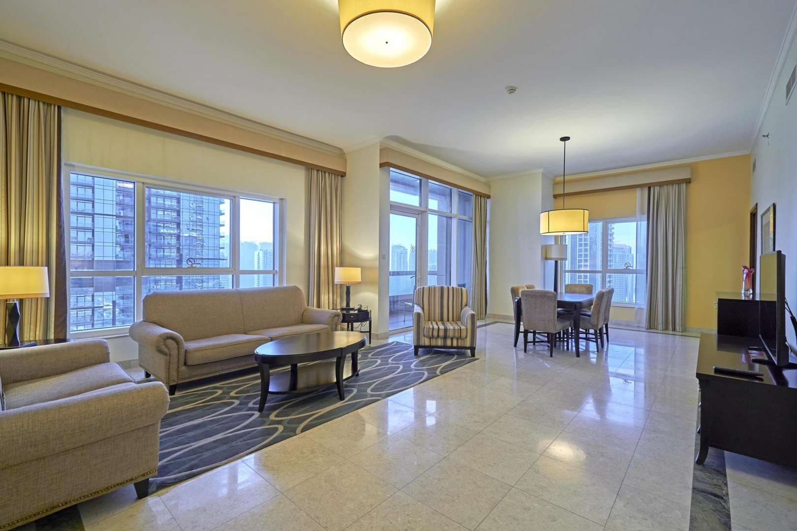 2 Bedroom Serviced Residences For Short Term Marriott Harbour Hotel And Suites Lp05699 A5e7706eef5f780.jpg