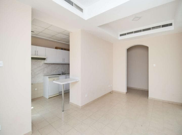 2 Bedroom Townhouse For Rent Al Reem Lp14461 14d8dd23bf64f800.jpg