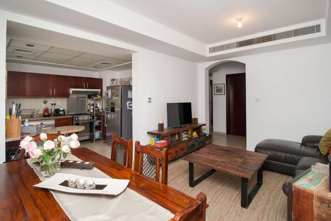 2 Bedroom Villa For Rent Al Reem Lp05419 83b629c07edf700.jpg