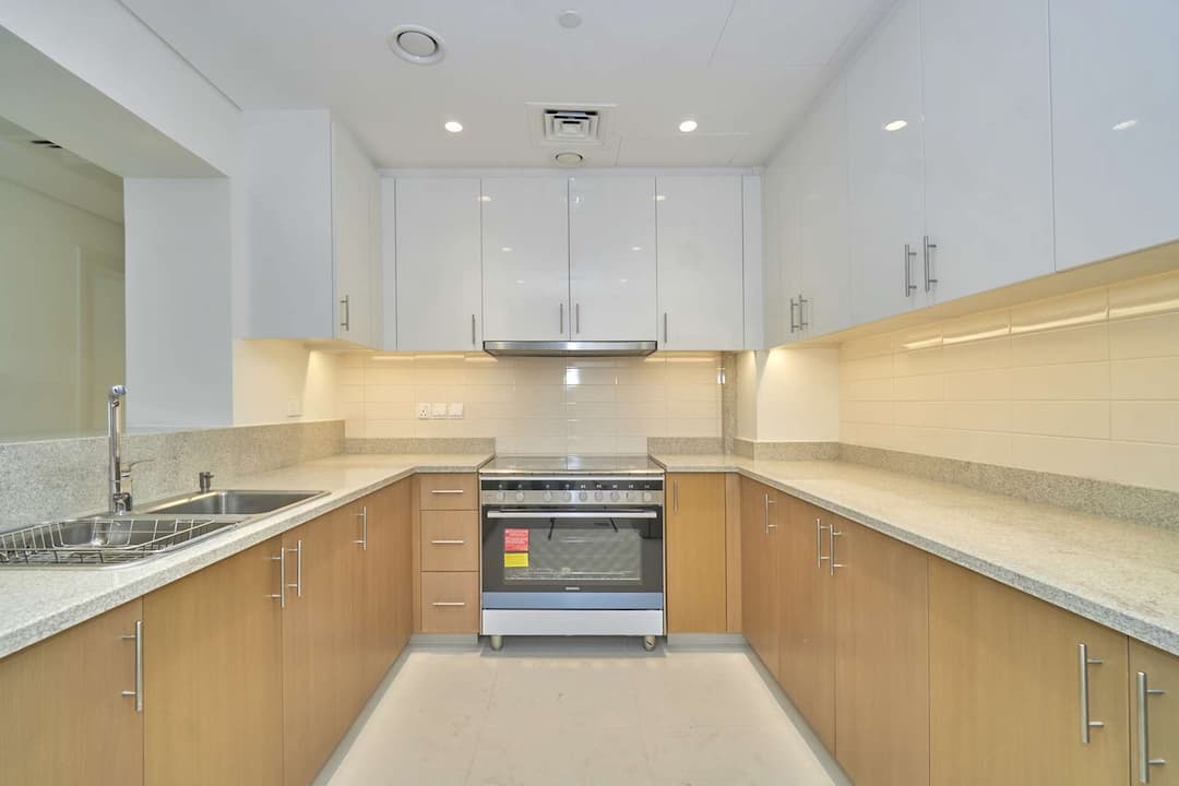 3 Bedroom Apartment For Rent Blvd Crescent Lp08059 232e03e9eca8d600.jpg
