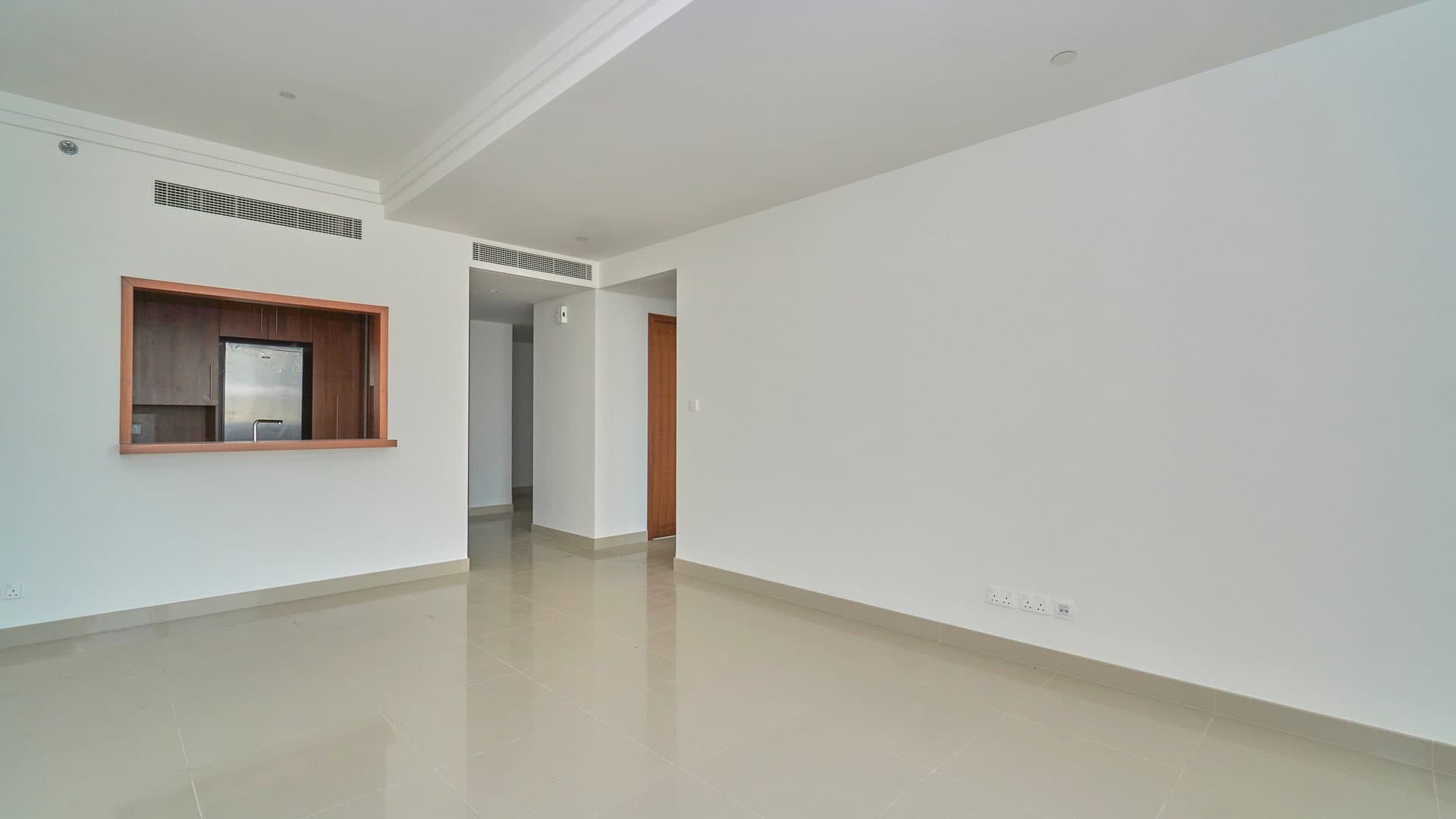 3 Bedroom Apartment For Rent Boulevard Point Lp08306 2fbd35911186ec00.jpg