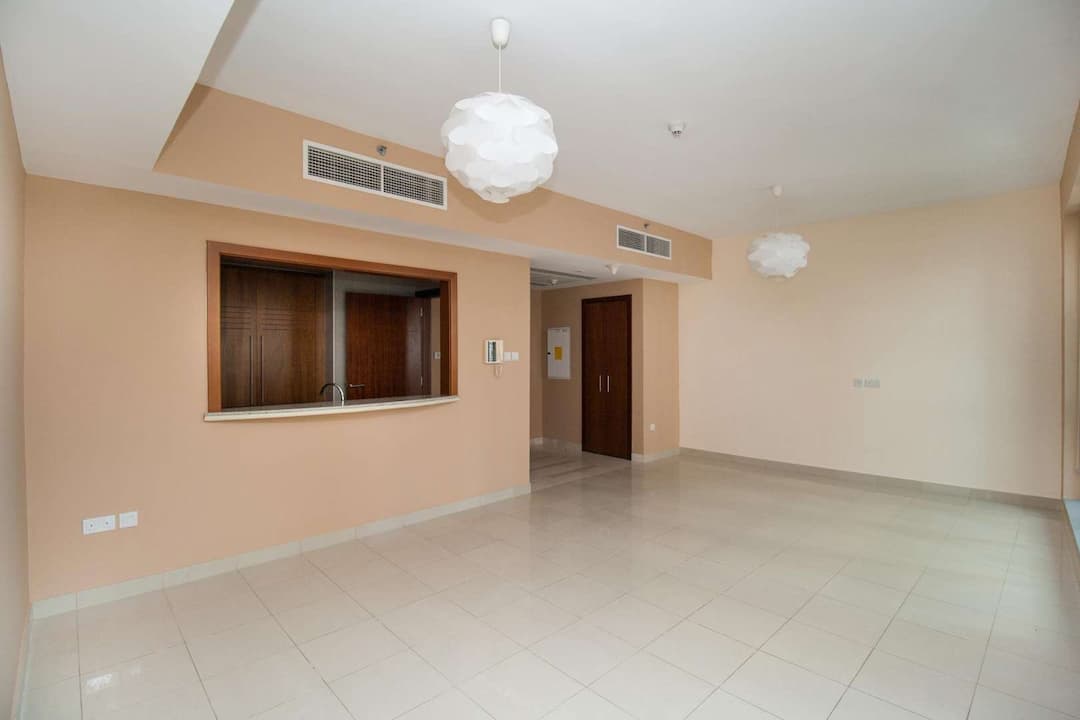 3 Bedroom Apartment For Rent Standpoint Tower A Lp05393 8d02c784e886400.jpg