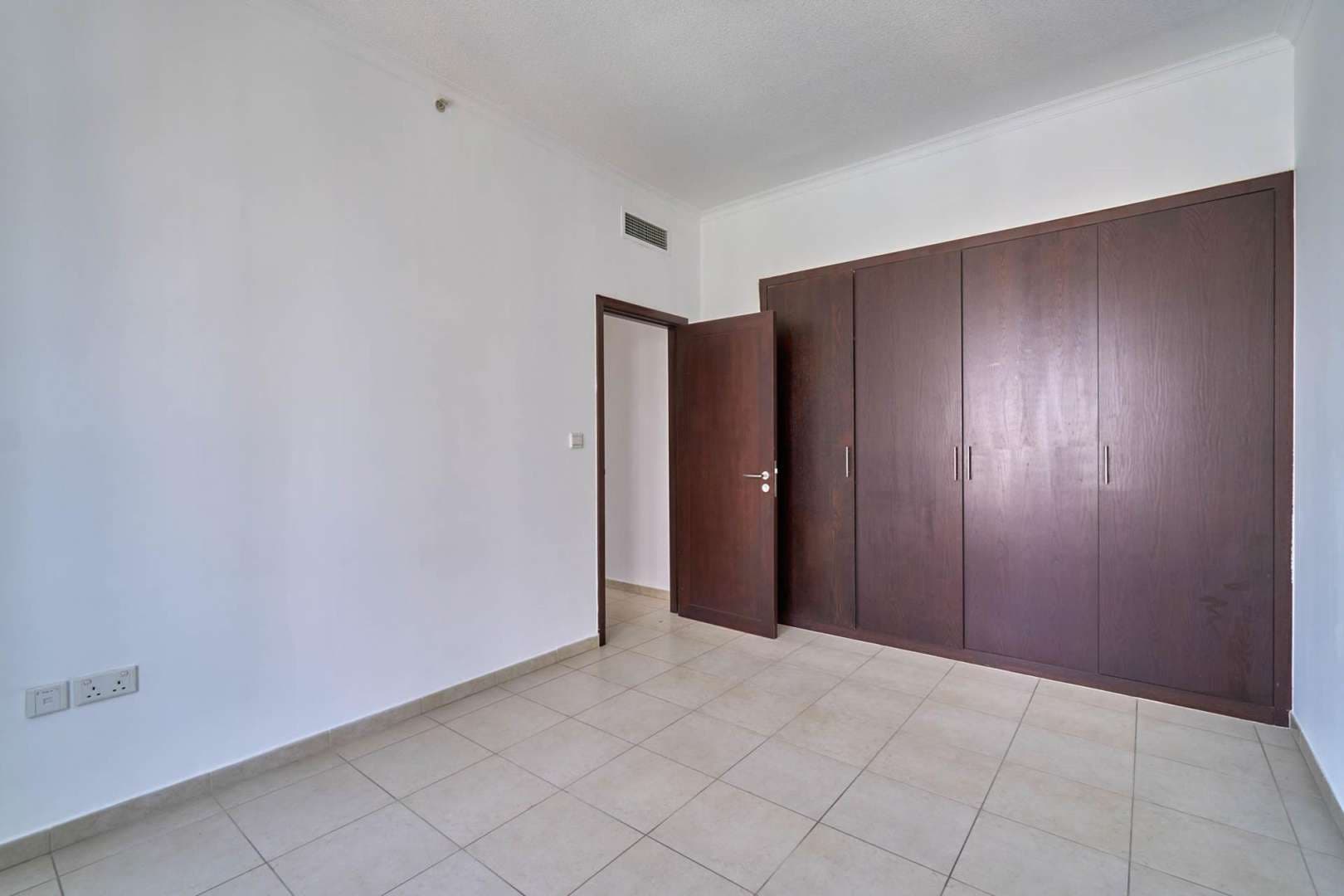 3 Bedroom Apartment For Rent The Residences Downtown Dubai Lp05899 2e40f72d33bcc800.jpg