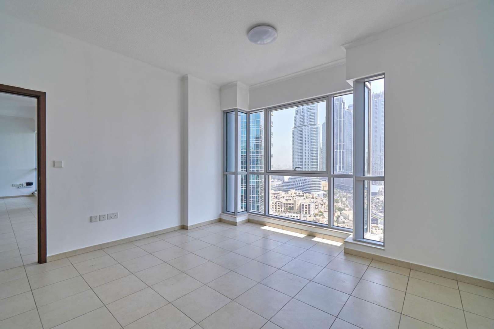 3 Bedroom Apartment For Rent The Residences Downtown Dubai Lp05899 2f617043e670bc00.jpg