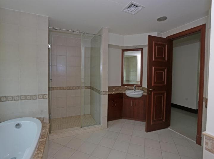 3 Bedroom Apartment For Sale Boulevard Plaza 1 Lp37433 29dd96ac1859fe00.jpg
