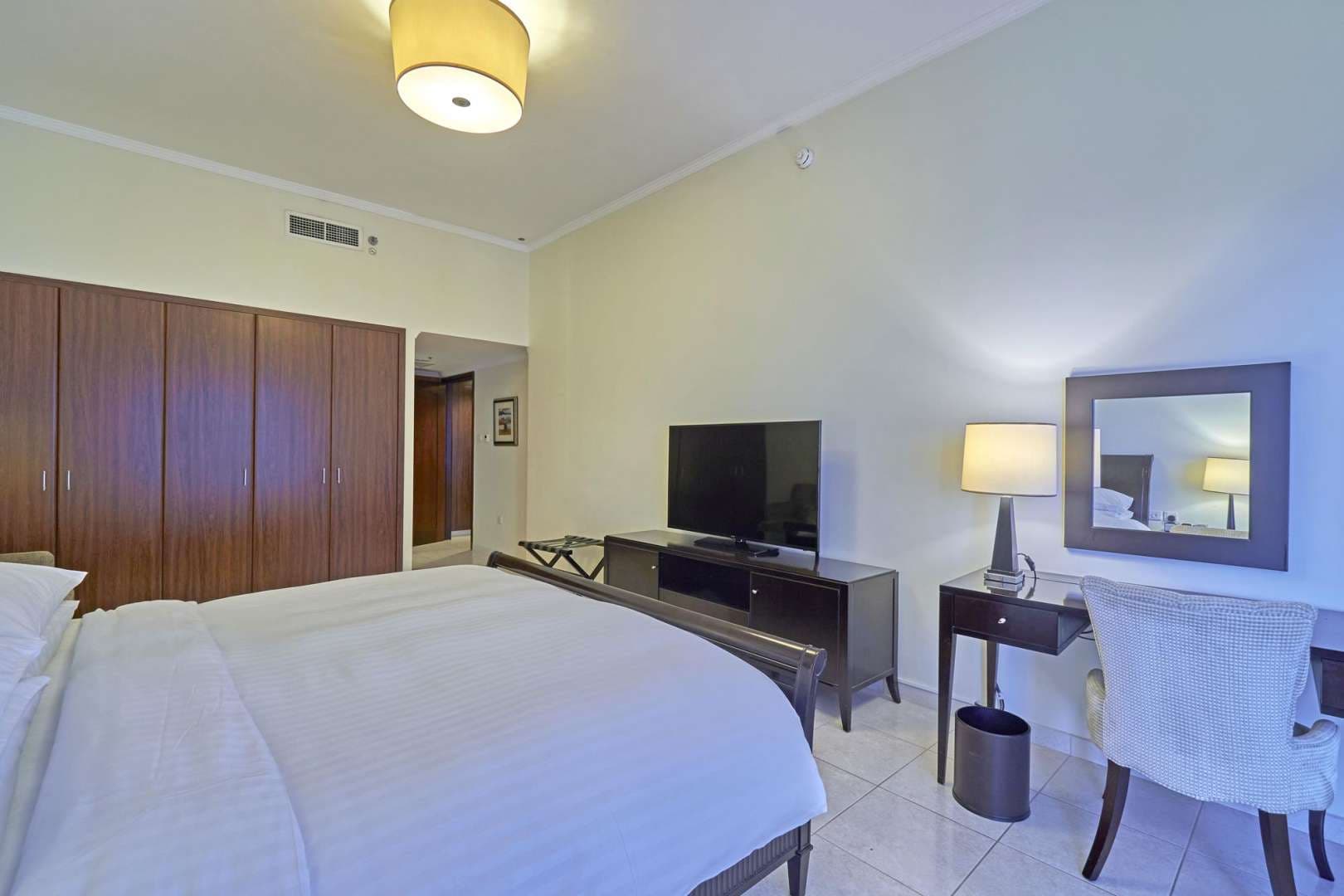 3 Bedroom Apartment For Short Term Marriott Harbour Hotel And Suites Lp05710 212f0c322741ce00.jpg