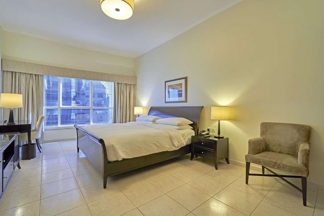 3 Bedroom Serviced Residences For Rent Marriott Harbour Hotel And Suites Lp05694 C86d8e32fb4dd00.jpg