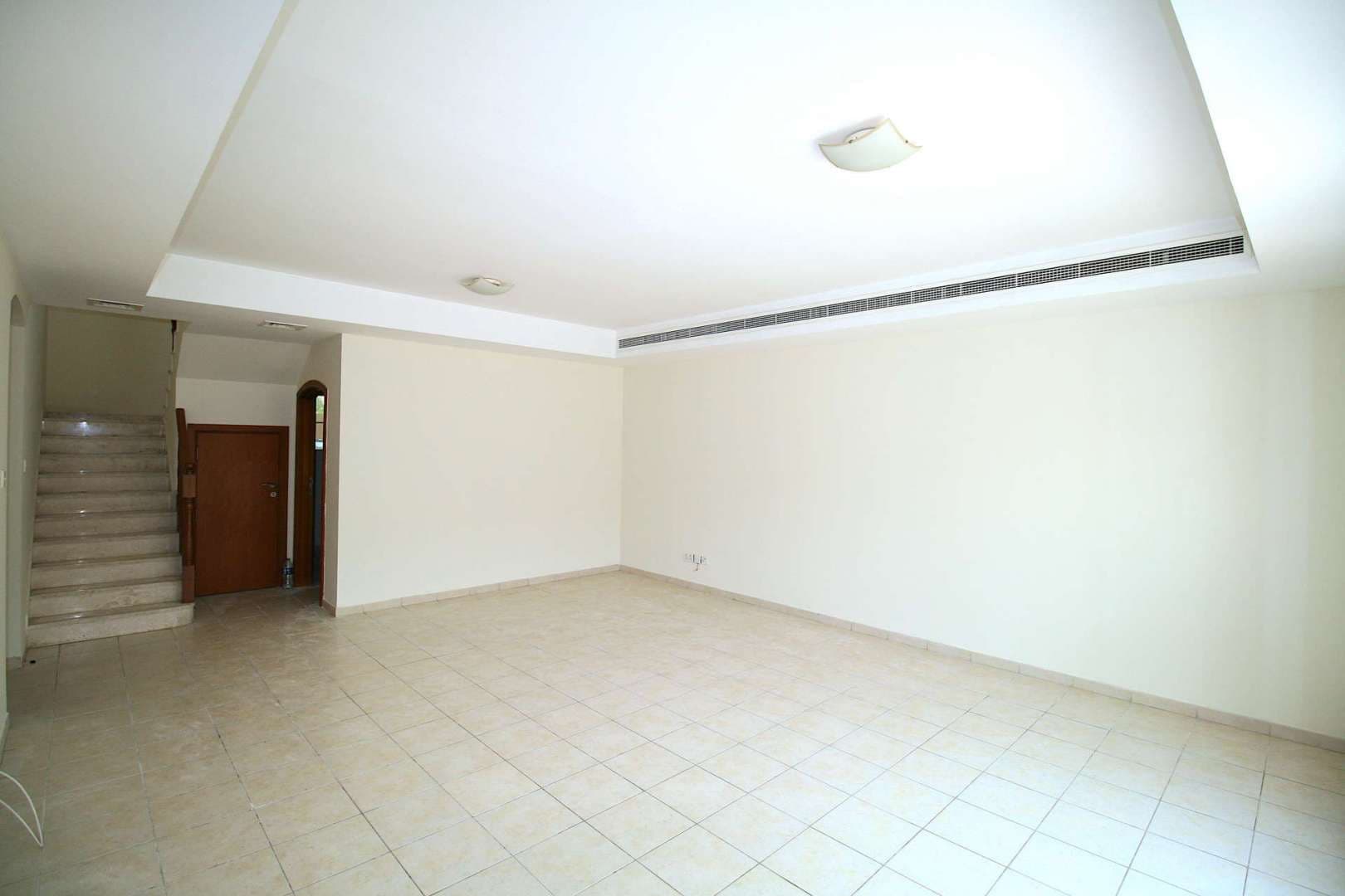 3 Bedroom Townhouse For Rent Al Reem Lp05448 2b3557f2c559e000.jpeg