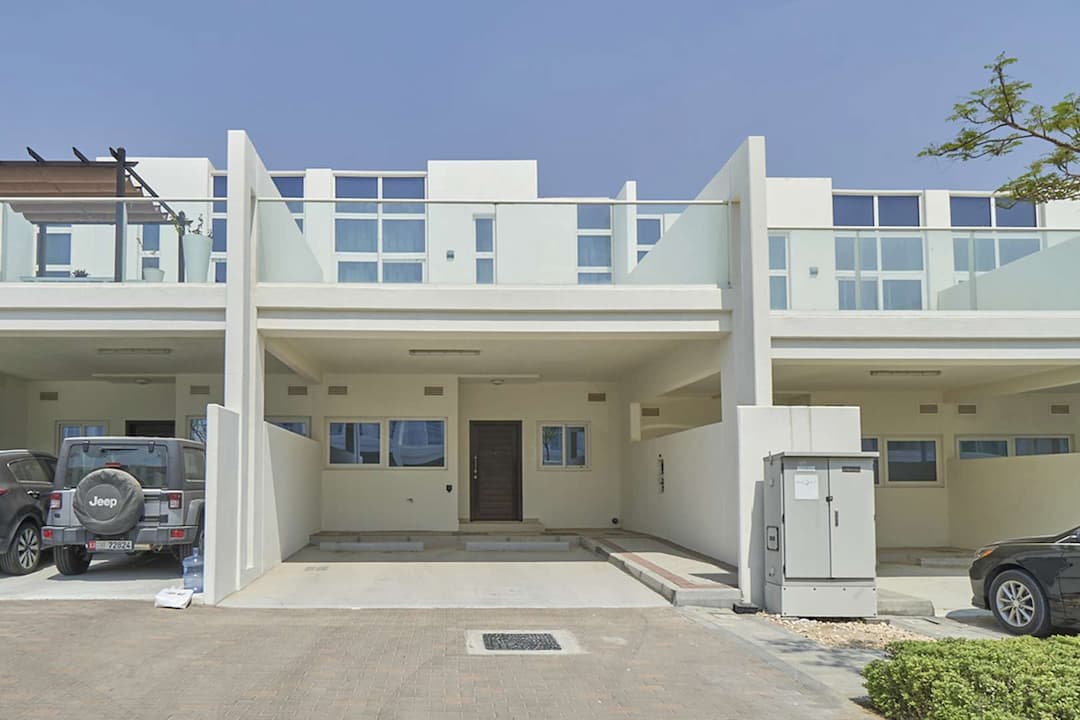 3 Bedroom Townhouse For Rent Pacifica Lp08548 1ae727a5a67ef200.jpg