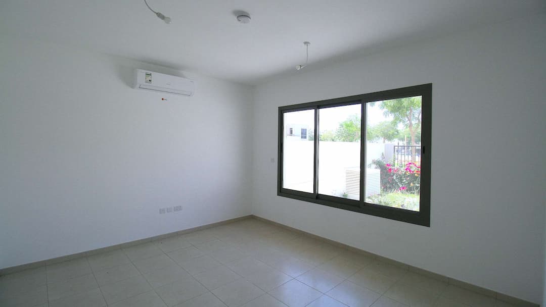 3 Bedroom Townhouse For Sale Zahra Townhouses Lp07624 27dbe9683abebe00.jpg