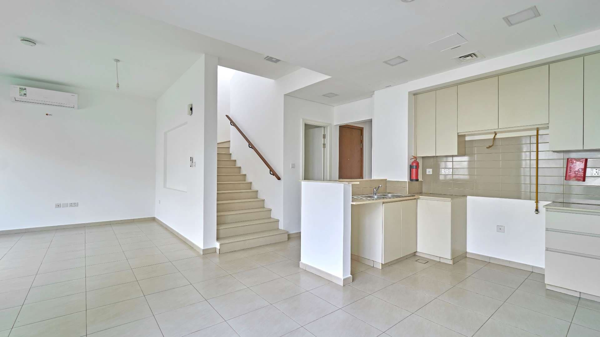 3 Bedroom Townhouse For Sale Zahra Townhouses Lp09037 923466b6800f680.jpg