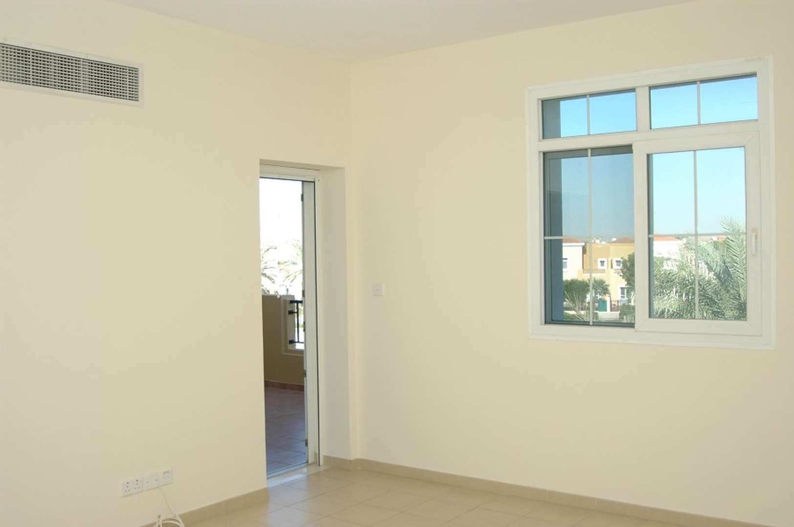 3 Bedroom Villa For Rent Al Reem Lp05005 239535569ac61e00.jpg