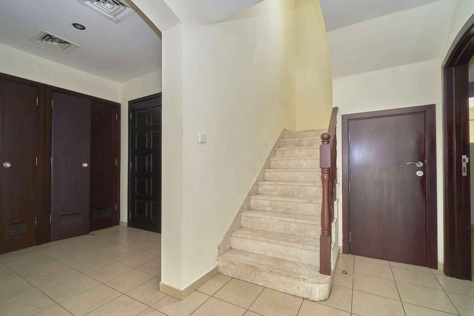 3 Bedroom Villa For Rent Al Reem Lp08045 1e609cee5df04b00.jpg