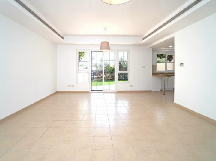 3 Bedroom Villa For Rent Al Reem Lp20725 2d70ecf246822e00.jpg