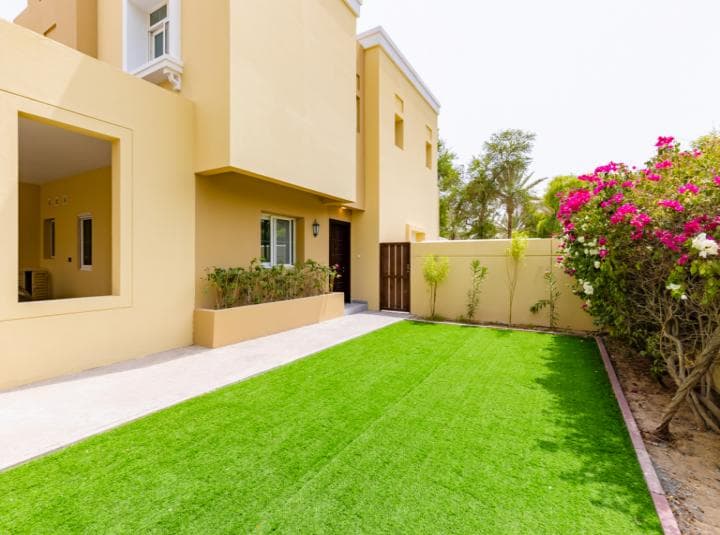 3 Bedroom Villa For Rent Jumeirah Business Centre 5 Lp35674 31450eae8ed0dc00.jpg