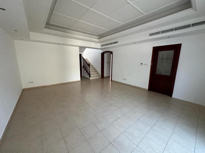 3 Bedroom Villa For Rent Jumeirah Business Centre 5 Lp37589 20b2e8a807696600.jpeg