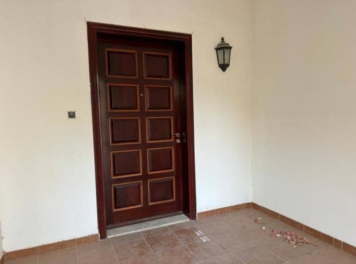 3 Bedroom Villa For Rent Jumeirah Business Centre 5 Lp37589 246d8489e9ab5800.jpeg