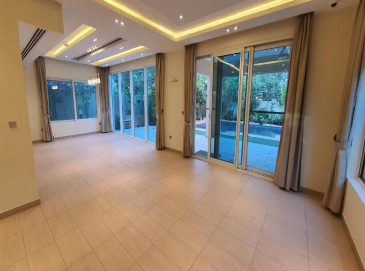 4 Bedroom Villa For Sale Jumeirah Business Centre 3 Lp39776 11e25640ebc20400.jpeg