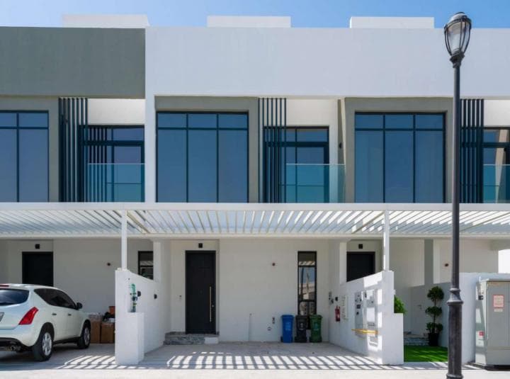 4 Bedroom Villa For Sale Jumeirah Luxury Lp0019 2a395dca6e27ea00.jpg