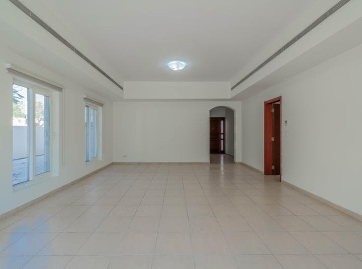 5 Bedroom Villa For Rent Al Mahra Lp14909 30ee1c5849161800.jpg