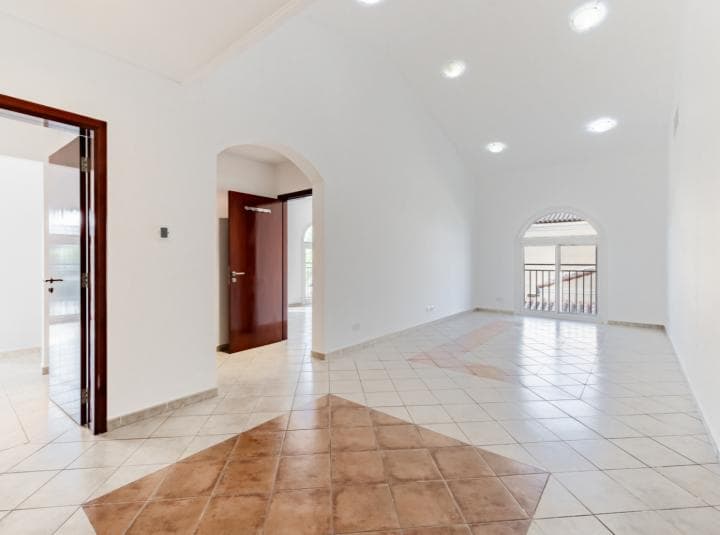 5 Bedroom Villa For Rent Al Thamam 36 Lp39013 1cf3829626967c00.jpg