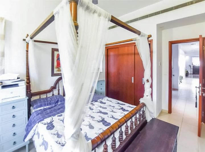 5 Bedroom Villa For Rent Jumeirah Emirates Tower Lp37201 1ed25e498971b300.jpg