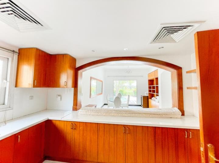 5 Bedroom Villa For Rent Meadows Lp12352 1d8ea16b7c5b5e00.jpg