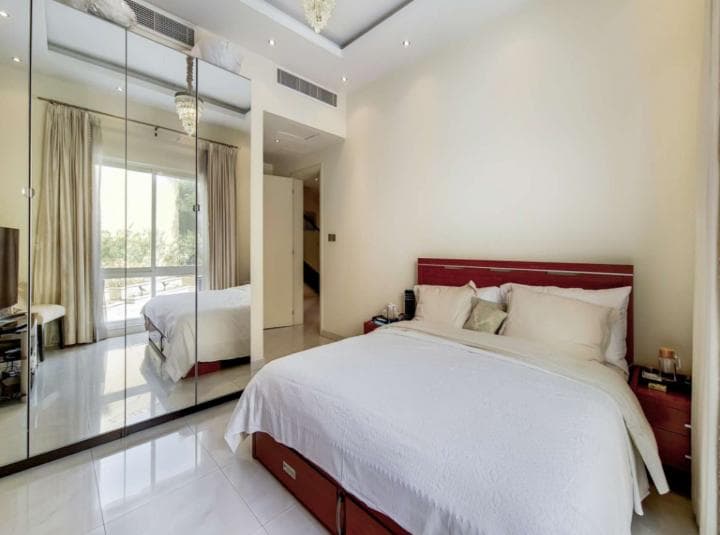 5 Bedroom Villa For Rent Meadows Lp13363 2074c34d24089800.jpg
