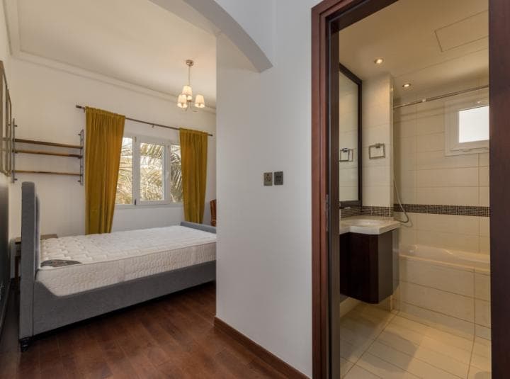 5 Bedroom Villa For Rent Meadows Lp13946 2d588f1ff5511400.jpg