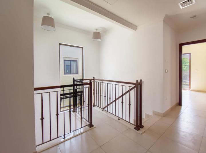 5 Bedroom Villa For Rent Oliva Lp39688 6400fdca1c30c40.jpg