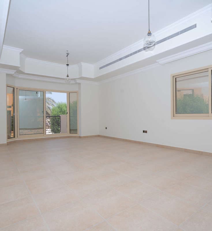 5 Bedroom Villa For Sale Umm Al Sheif Lp04691 46f4eb95a676a40.jpg