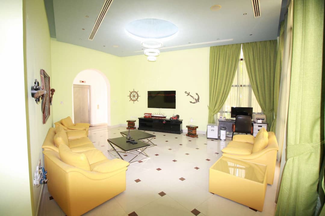 7 Bedroom Villa For Sale Sector E Lp11615 1e50af0252aa6700.jpg