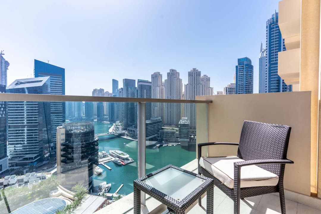 Studio Bedroom Apartment For Rent The Address Dubai Marina Lp06313 146186c236c5b500.jpg