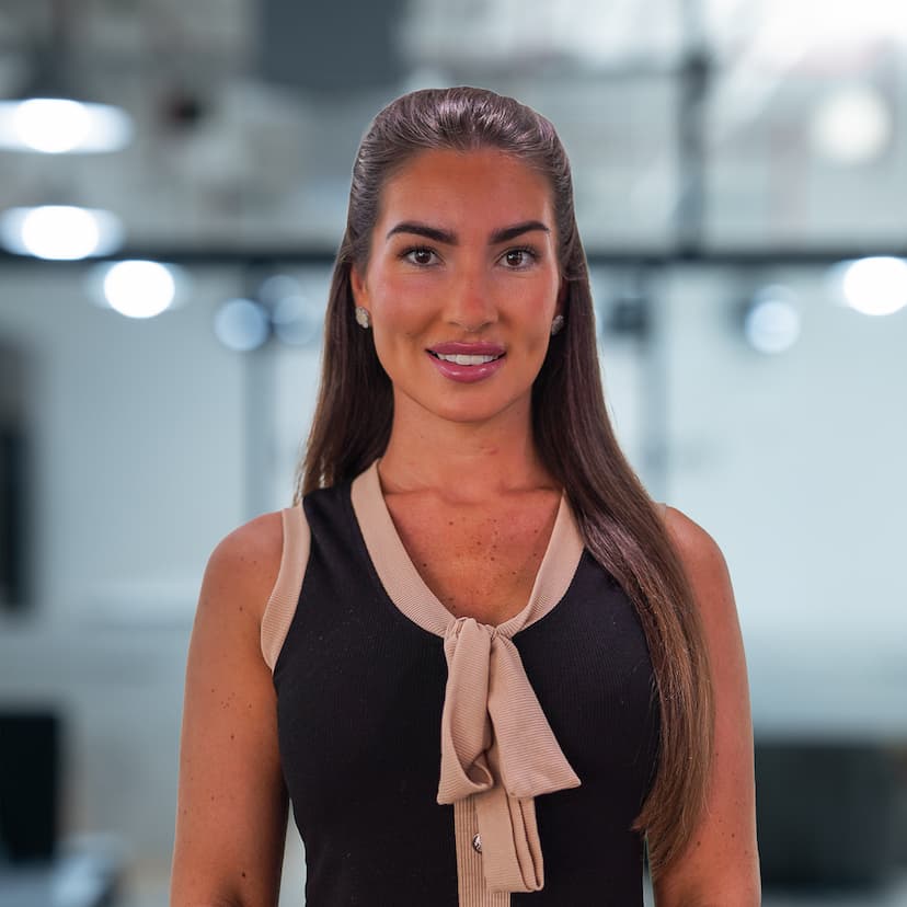 Poppy Northan - Front of House Executive | Luxury Property